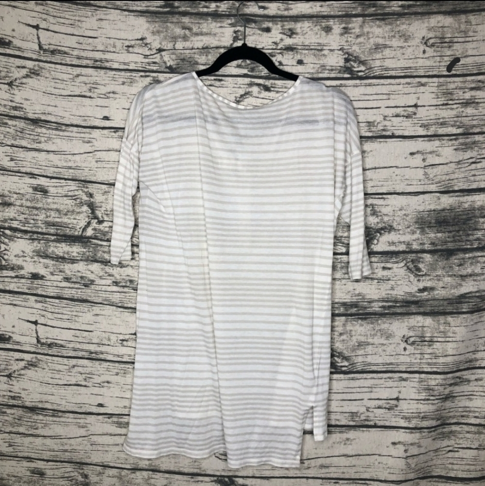 EUC RVCA WOMENS JERSEY STRIPED HENLEY